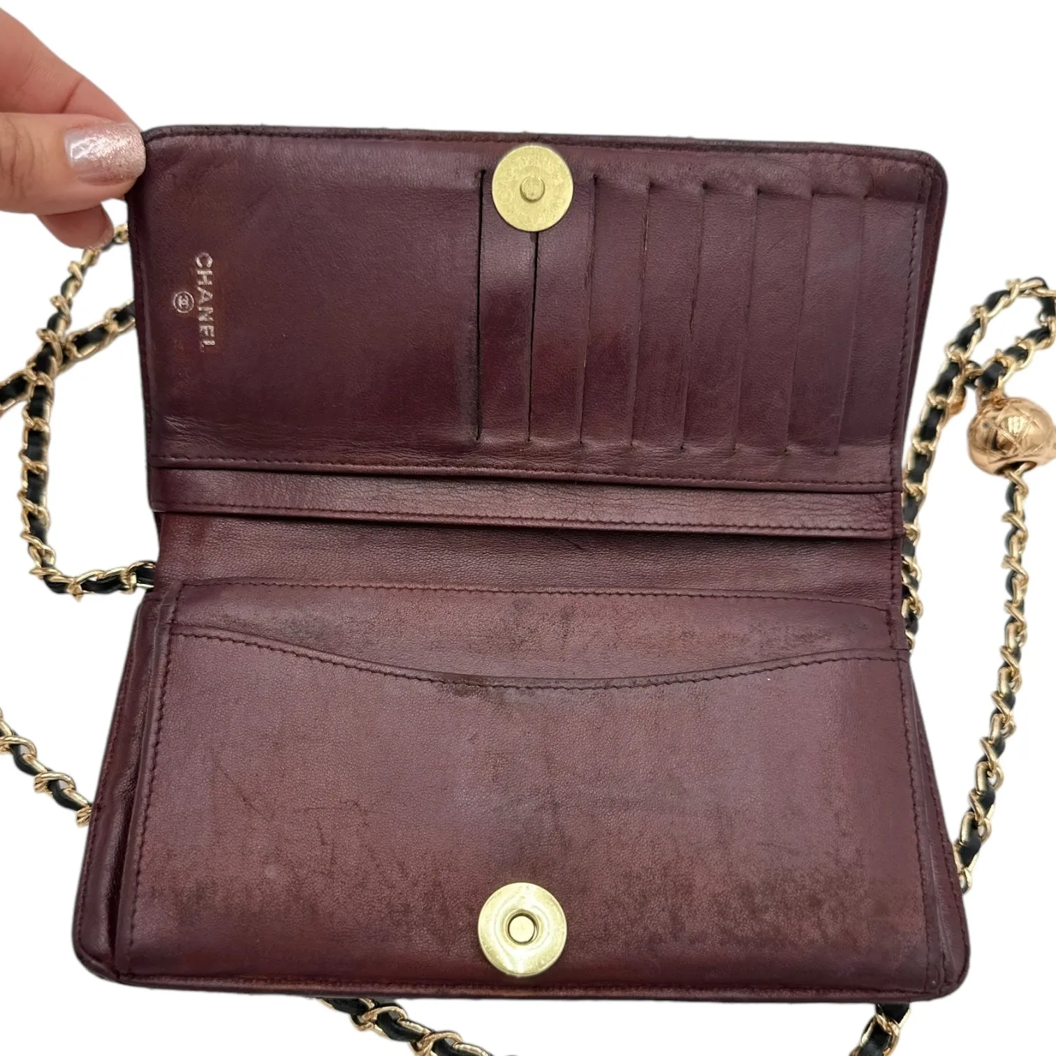 CHANEL Lambskin Bifold Wallet with Adjustable Chain