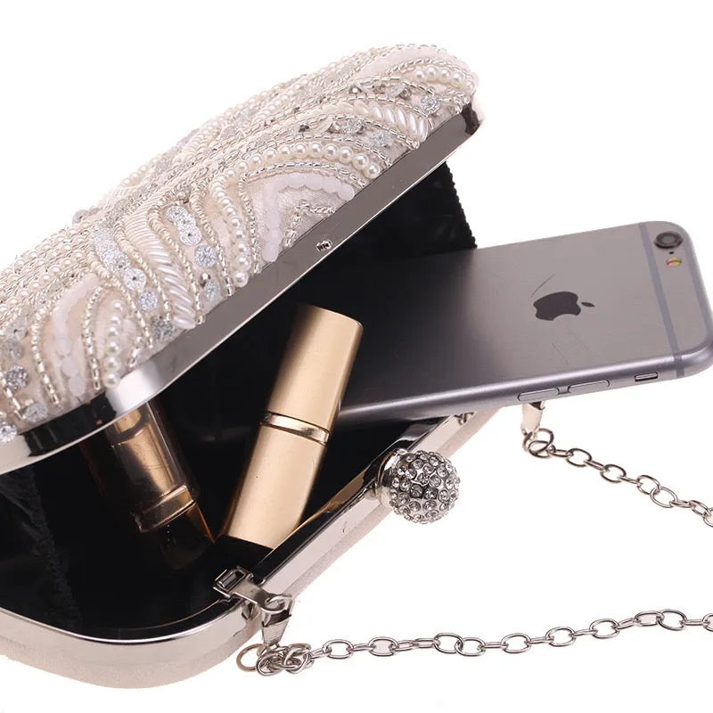 Midnight Opulence: Find Luxury in an Evening Clutch