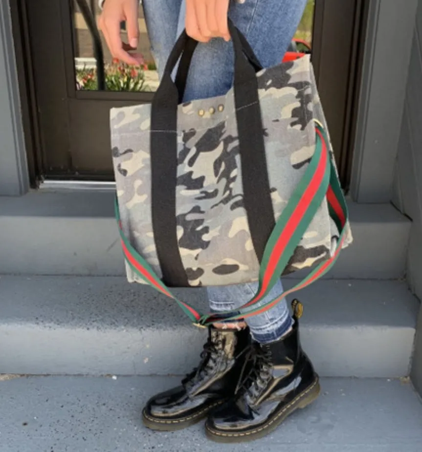 *P3 DEAL* Canvas Crossbody Tote (Camo w/ Pink)