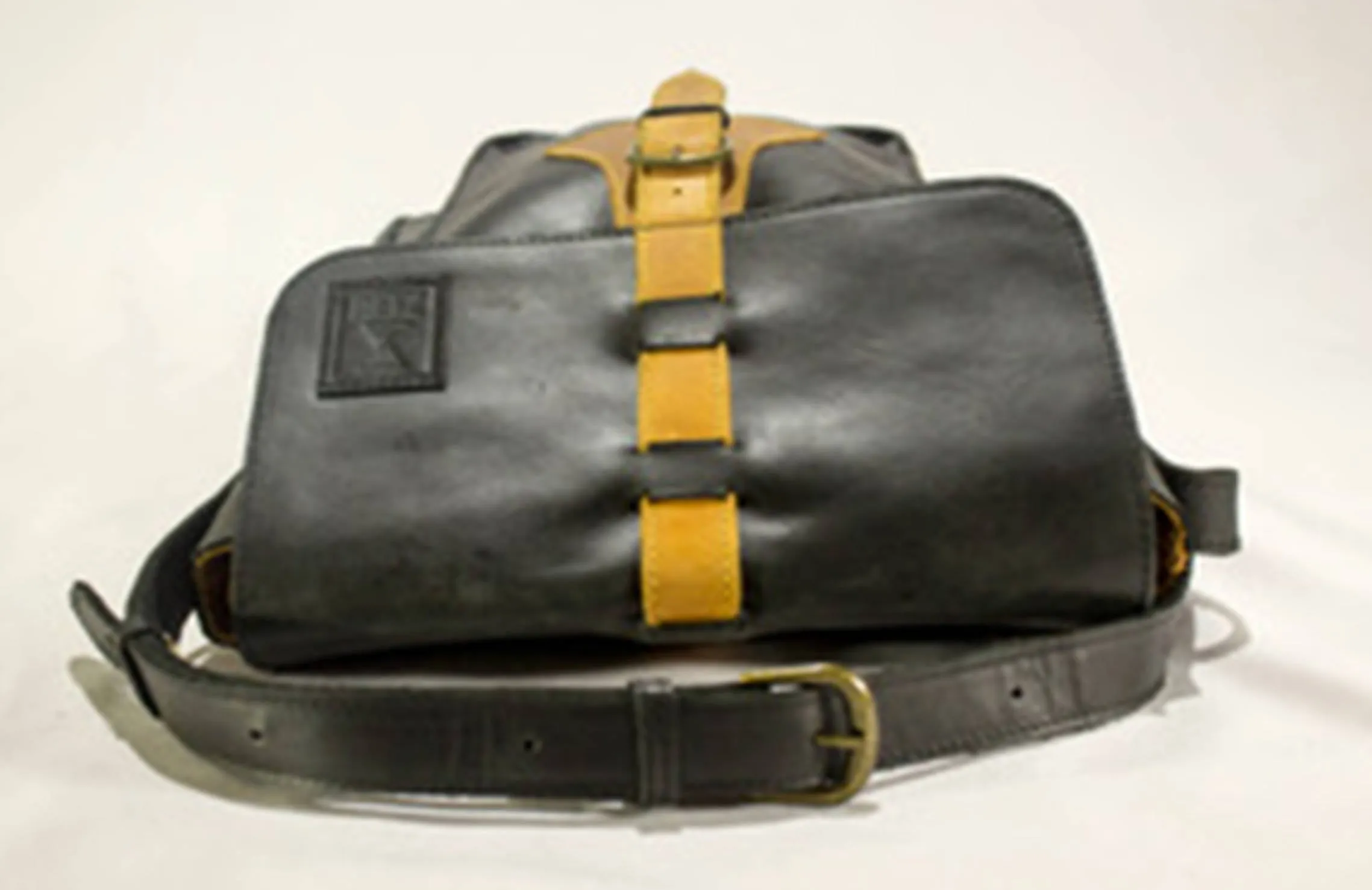 Zeri Leather Messenger Bag - Genuine Leather